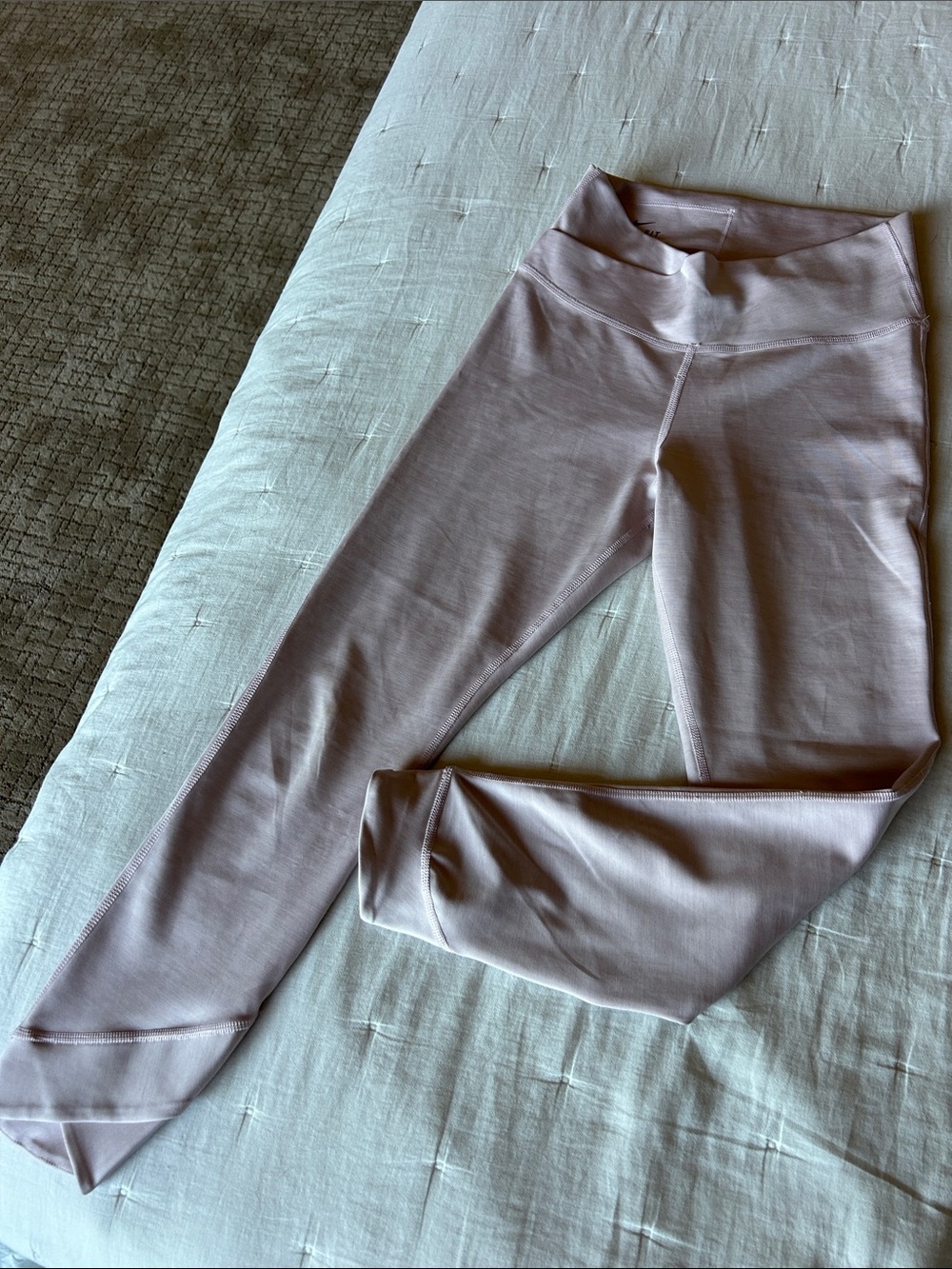 Nike Women's Light Mauve High-Waist Leggings